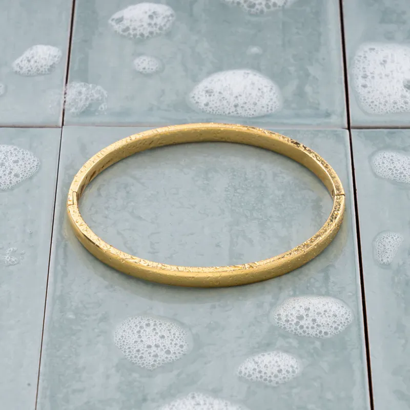 Frida Leonore Rise classic bangle i forgylt stål